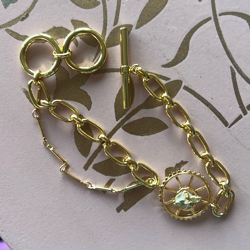 Wanderlust + Co, 18K Gold Filled, Bee & Gear, Toggle Bracelet - Picture 7 of 8